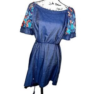 Signature by Robbie Bee Dress Womens Size 8 Floral Embroidered‎ Ruffle Sleeve